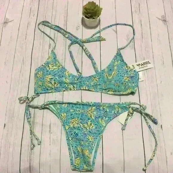 Two piece Swimsuit L - Picture 1 of 3